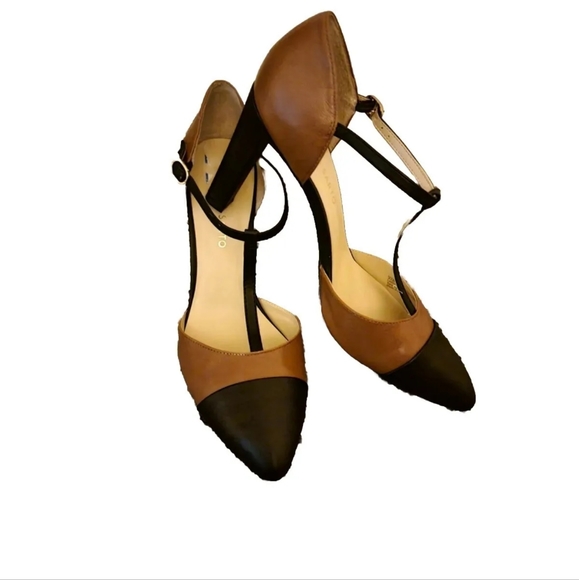 Franco Sarto Shoes - Pre-owned Franco Sarto Tanda BirchBLK LEA T-strap Pumps size 9 1/2 .